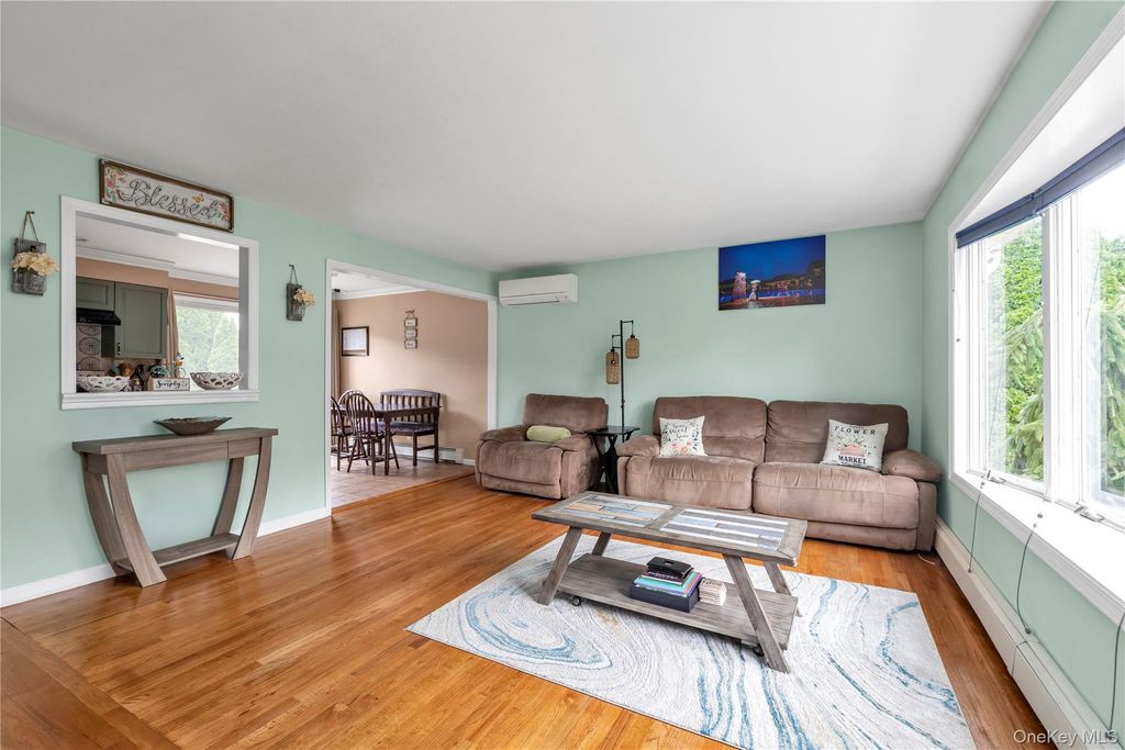 7 Eckert Street, Huntington Station, NY 11746 — photo 5