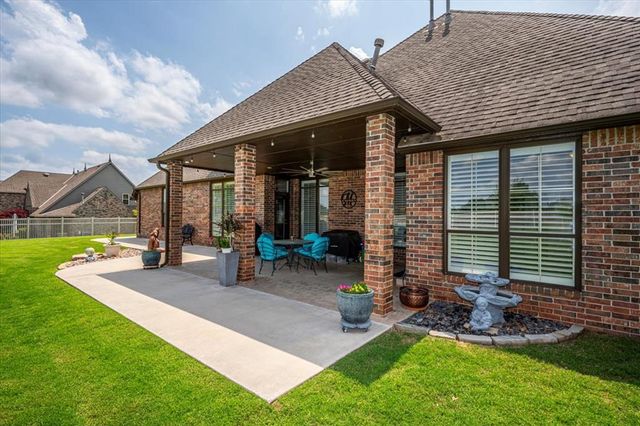 1213 Muirfield Drive, Shawnee, OK 74801