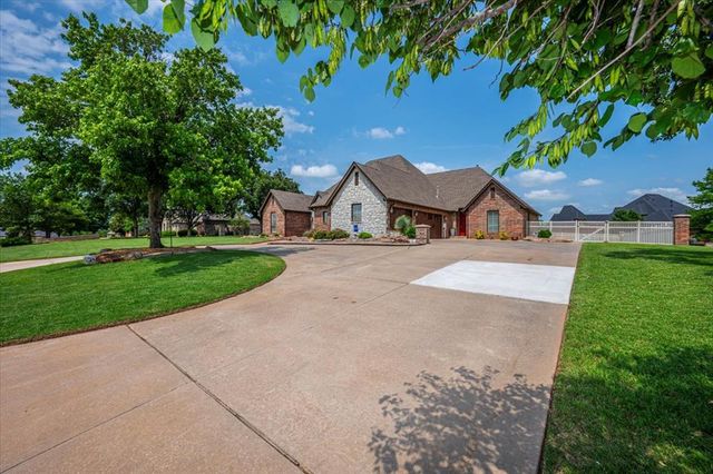 1213 Muirfield Drive, Shawnee, OK 74801