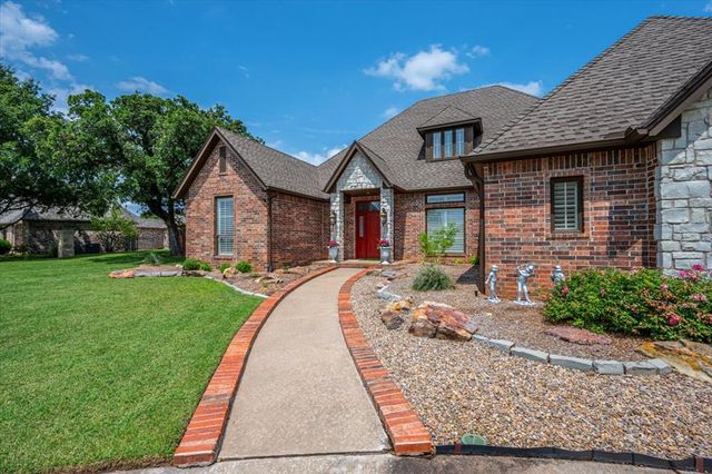 1213 Muirfield Drive, Shawnee, OK 74801