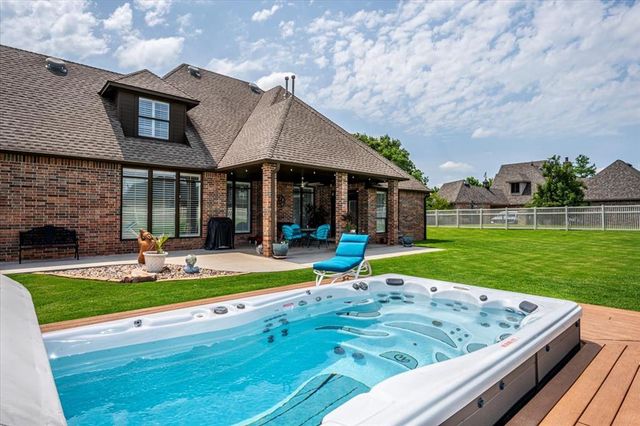 1213 Muirfield Drive, Shawnee, OK 74801