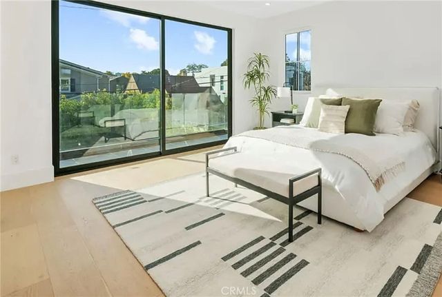 2371 Midvale, Los Angeles, CA 90064