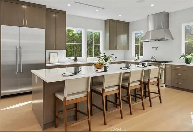 2371 Midvale, Los Angeles, CA 90064