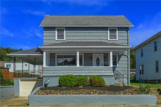 412 Orchard Ave, Ellwood City, PA 16117