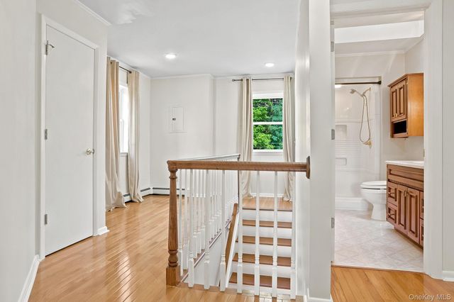 3 Ireland Drive, Poughkeepsie, NY 12603