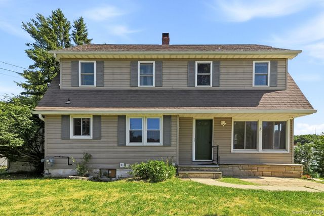 3 Ireland Drive, Poughkeepsie, NY 12603