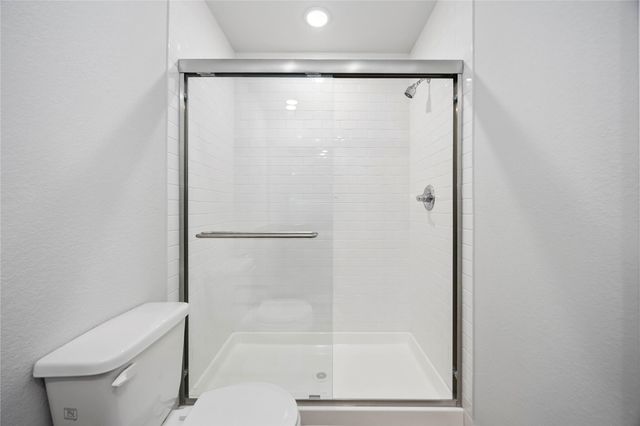 805 Clear Valley Lane, Dayton, TX 77535