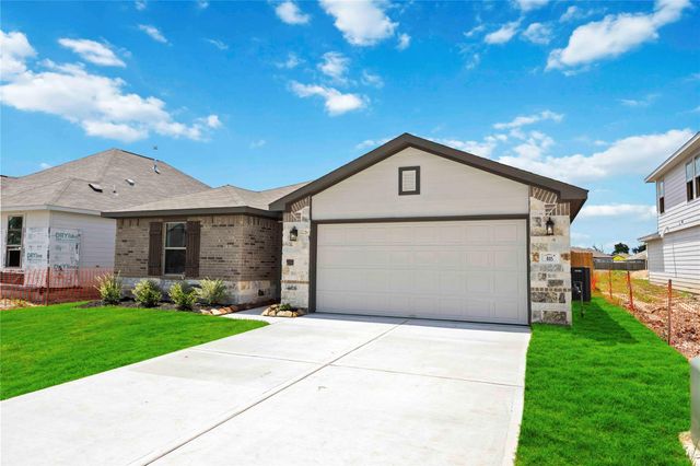 805 Clear Valley Lane, Dayton, TX 77535