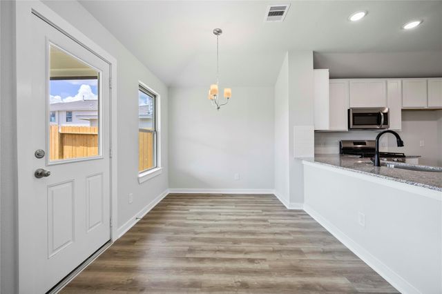 805 Clear Valley Lane, Dayton, TX 77535