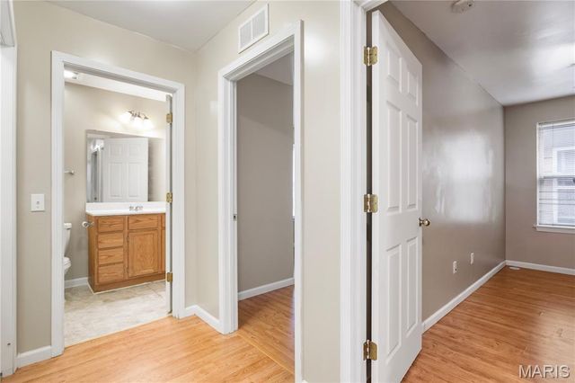 1024 Bates Street, St Louis, MO 63111