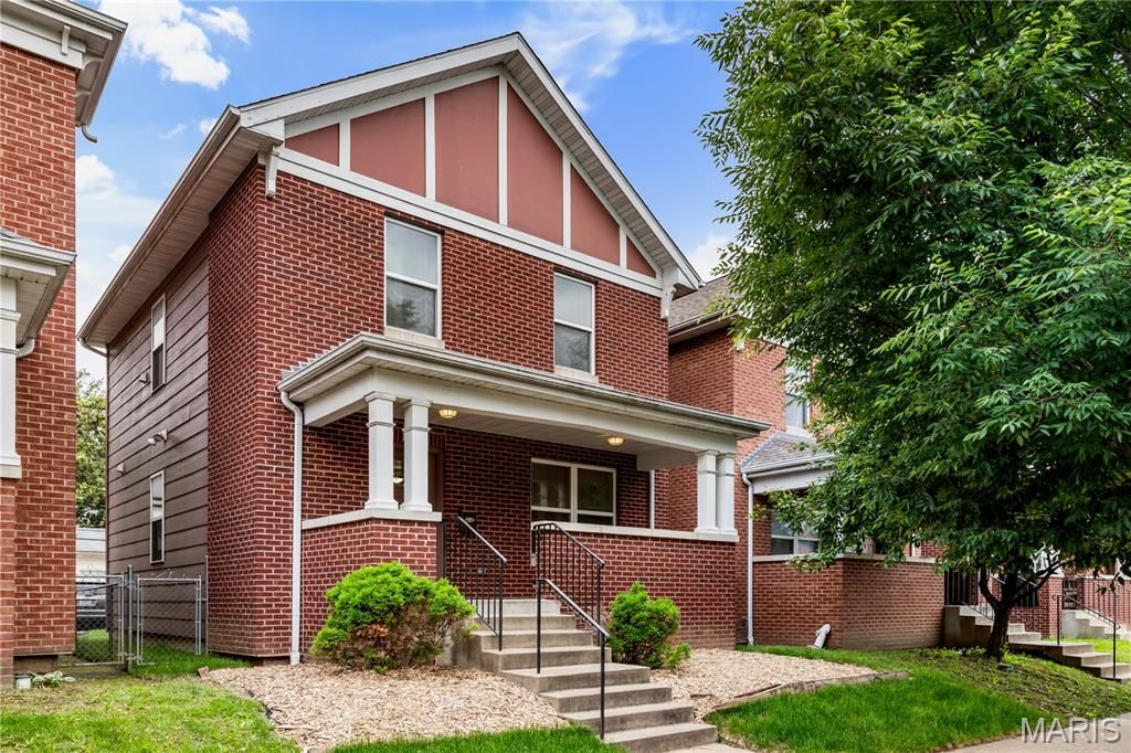1024 Bates Street, St Louis, MO 63111