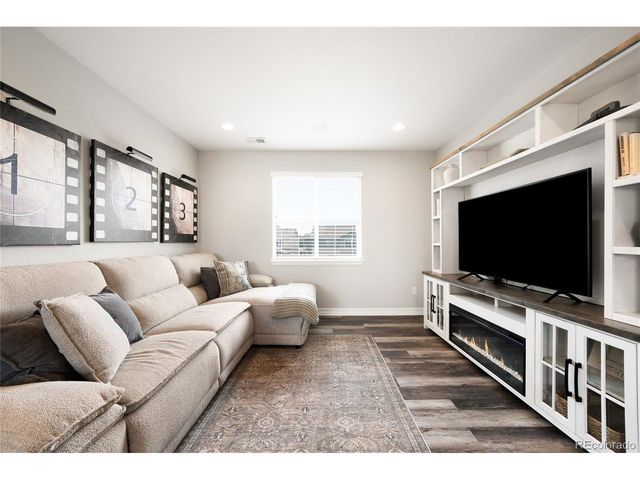 210 Horizon Ave, Erie, CO 80516