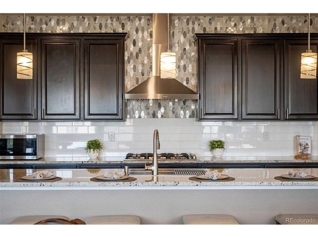 19615 W 94th Ave, Arvada, CO 80007