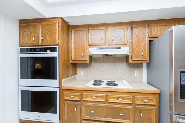 1927 W Magna Carta Dr, Baton Rouge, LA 70815