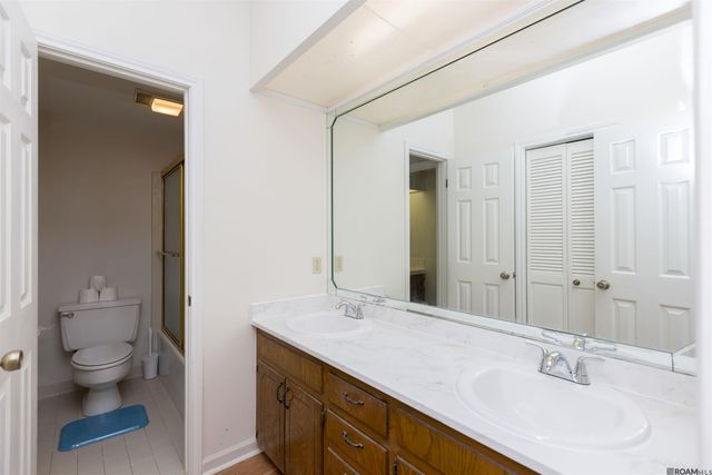 1927 W Magna Carta Dr, Baton Rouge, LA 70815