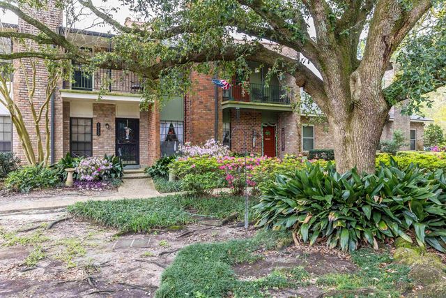 1927 W Magna Carta Dr, Baton Rouge, LA 70815