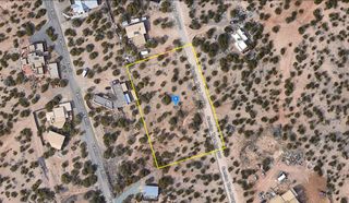 700 Camino Tres Arroyos, Santa Fe, NM 87507