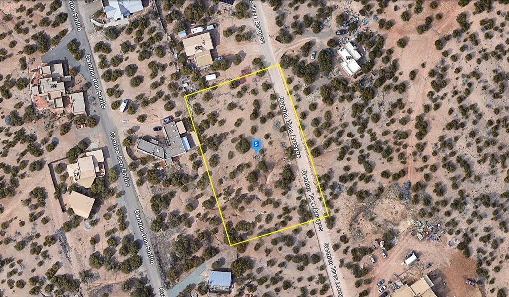 700 Camino Tres Arroyos, Santa Fe, NM 87507