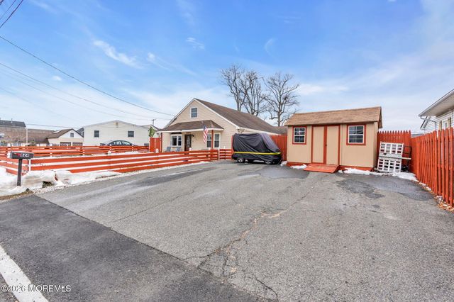 824 5th Street, Union Beach, NJ 07735