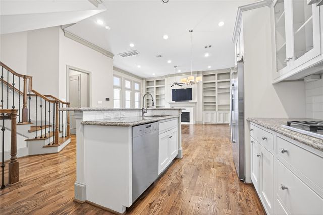 308 W Bell Street, Houston, TX 77019