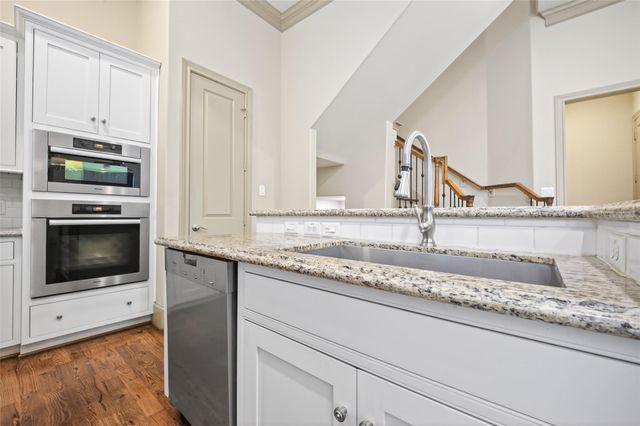308 W Bell Street, Houston, TX 77019