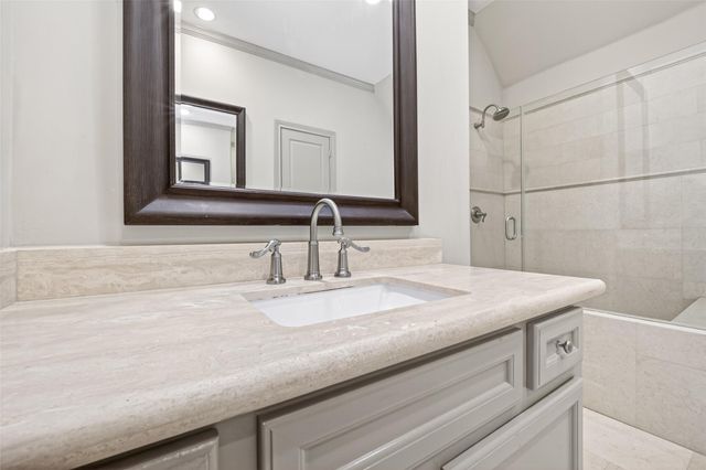 308 W Bell Street, Houston, TX 77019