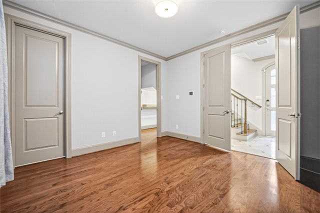 308 W Bell Street, Houston, TX 77019