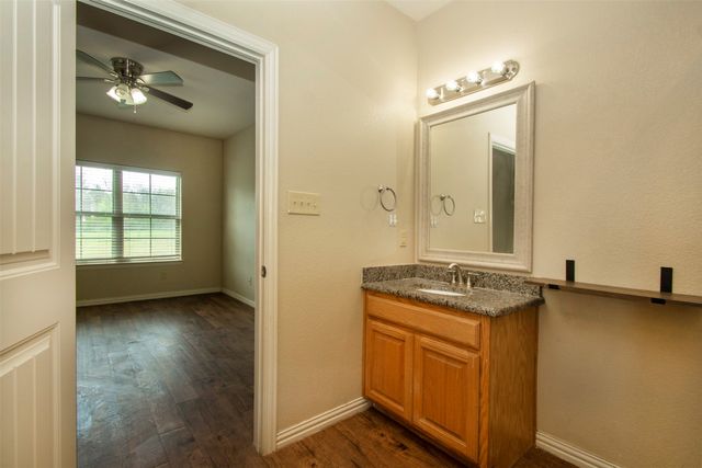 700 E Bullock Street, Denison, TX 75021