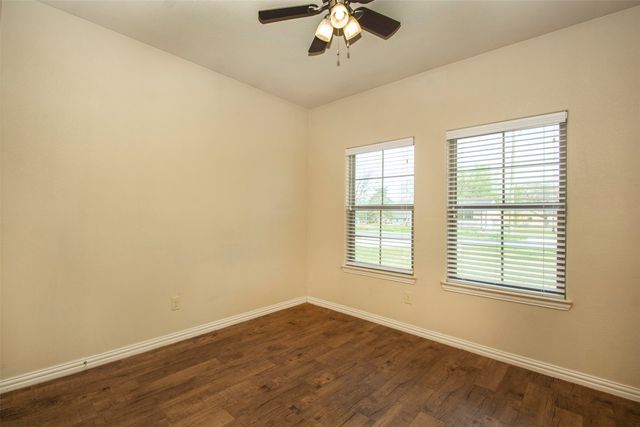 700 E Bullock Street, Denison, TX 75021