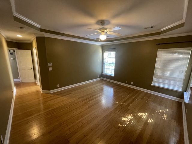 7924 Harpeth View Dr, Nashville, TN 37221