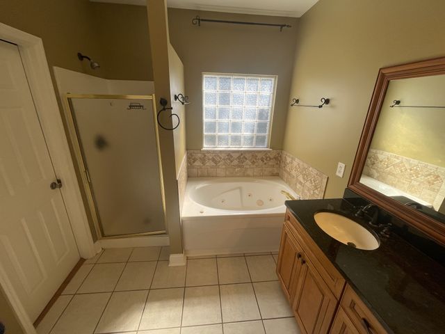 7924 Harpeth View Dr, Nashville, TN 37221