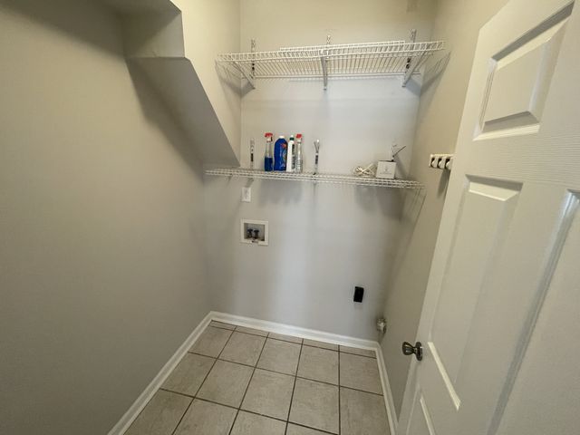 7924 Harpeth View Dr, Nashville, TN 37221