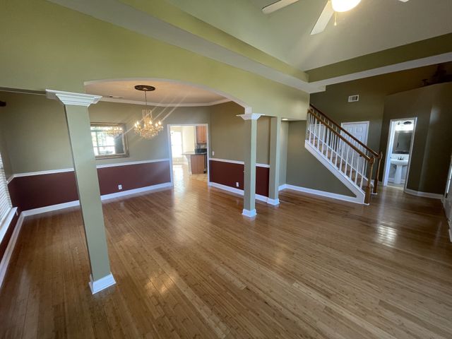 7924 Harpeth View Dr, Nashville, TN 37221