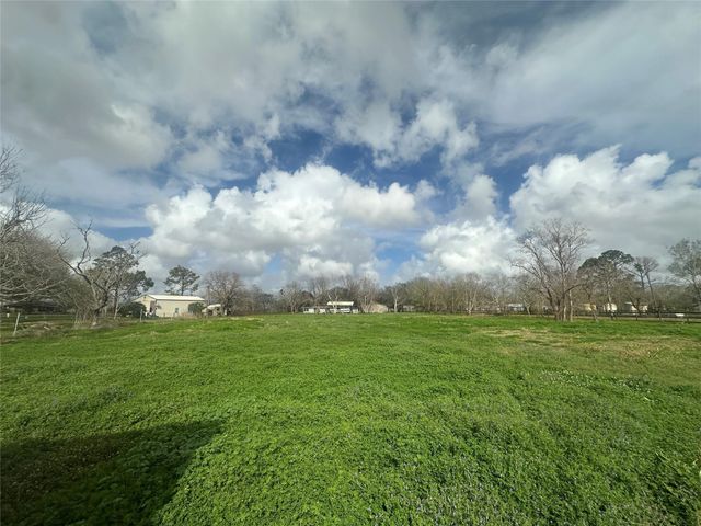 1925 County Road 543, Angleton, TX 77515