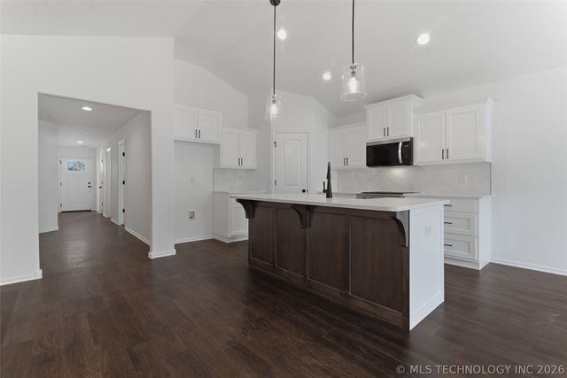 11408 E 93rd Place N, Owasso, OK 74055