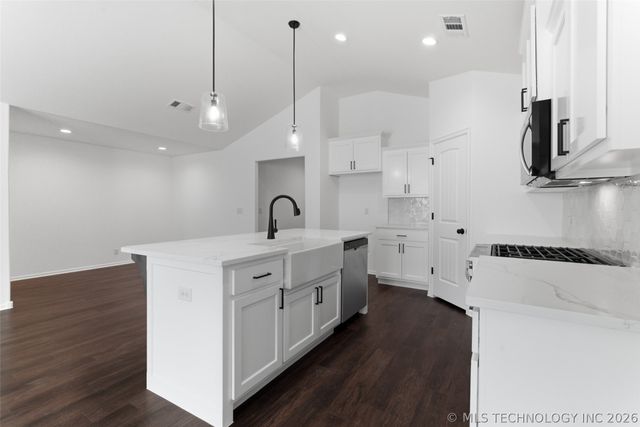 11408 E 93rd Place N, Owasso, OK 74055