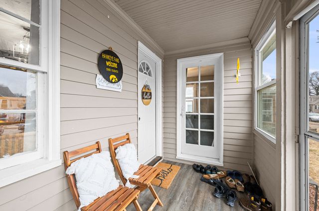 209 S Hazelwood Avenue, Davenport, IA 52802