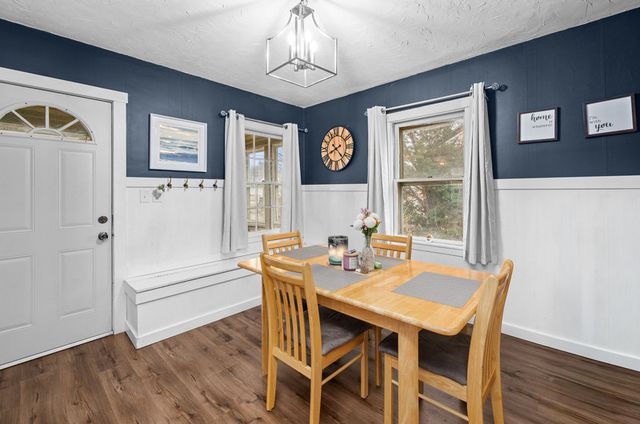 209 S Hazelwood Avenue, Davenport, IA 52802