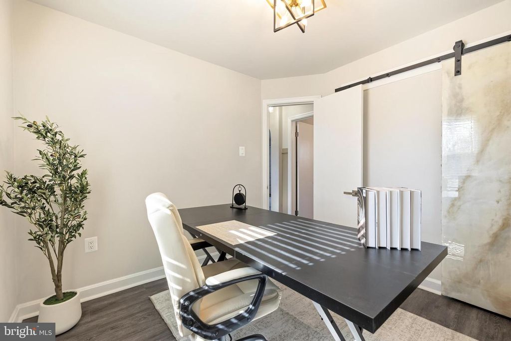 Image 11 of property listing at 15029 CLEAR SPRING RD, Williamsport, MD 21795