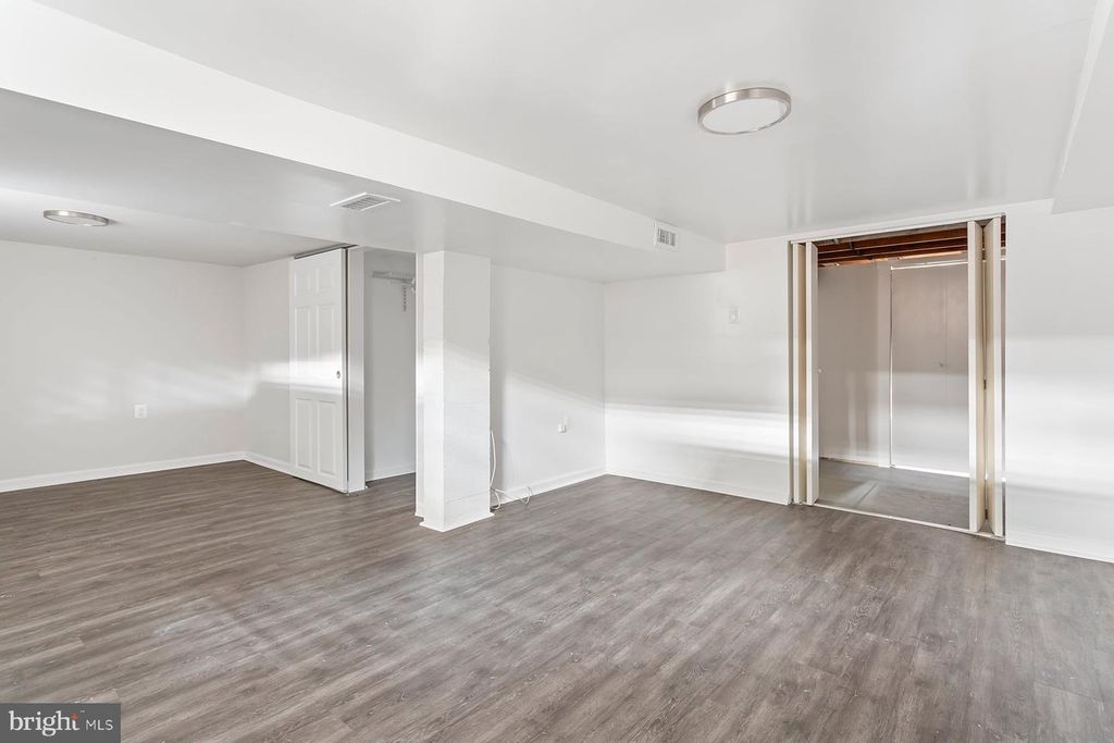 Image 18 of property listing at 15029 CLEAR SPRING RD, Williamsport, MD 21795