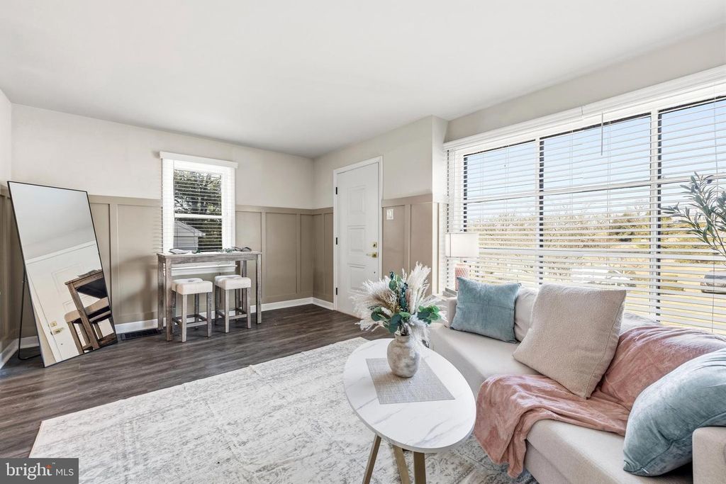 Image 4 of property listing at 15029 CLEAR SPRING RD, Williamsport, MD 21795