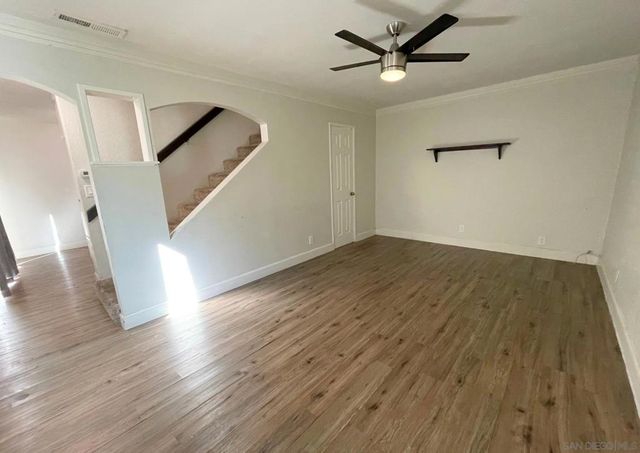 1060 E Washington Ave 5, Escondido, CA 92025