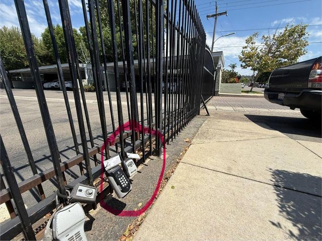1060 E Washington Ave 5, Escondido, CA 92025