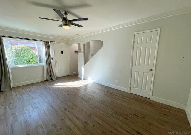 1060 E Washington Ave 5, Escondido, CA 92025