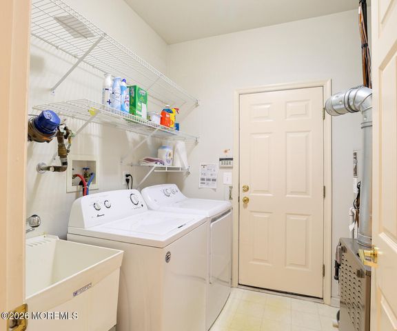 7 Sherwood Drive, Jamesburg, NJ 08831