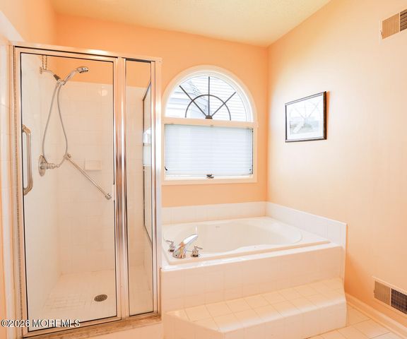 7 Sherwood Drive, Jamesburg, NJ 08831