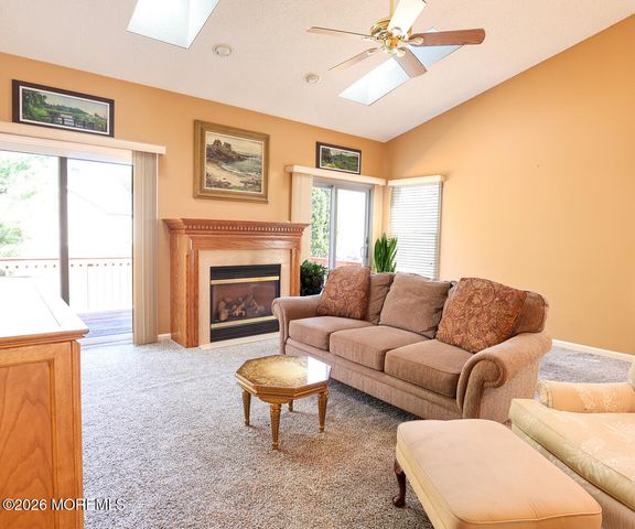 7 Sherwood Drive, Jamesburg, NJ 08831