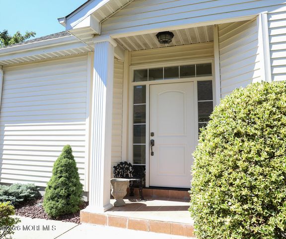 7 Sherwood Drive, Jamesburg, NJ 08831