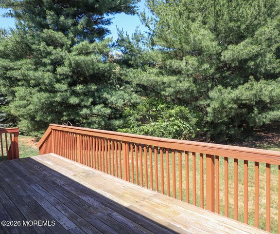 7 Sherwood Drive, Jamesburg, NJ 08831
