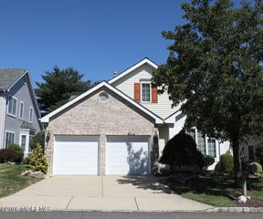 7 Sherwood Drive, Jamesburg, NJ 08831
